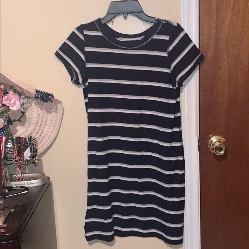 Striped T-shirt dress! Size Medium 8$